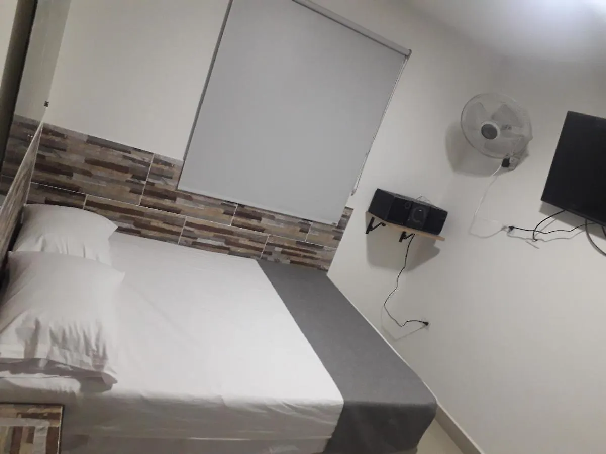 Hotel Select Medellin 2*,  Colombia