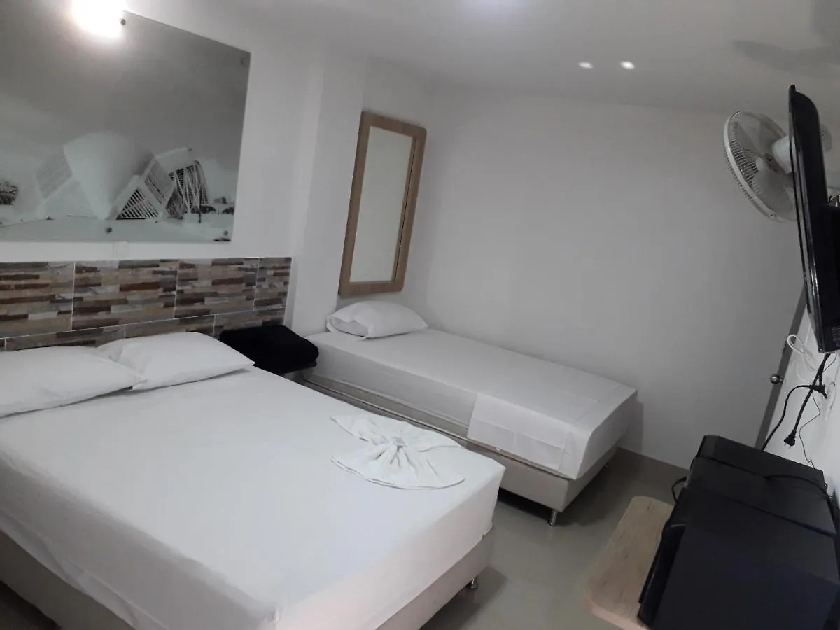 Hotel Select Medellin 2*,  Colombia